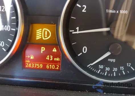 2006 BMW 325I z USA, uszkodzony, nr VIN WBAVB13516KX40423